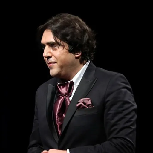 مانی رهنما